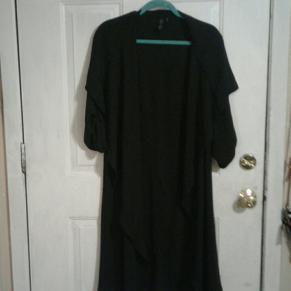 🌷4/$25🌷Trended  kimono size medium